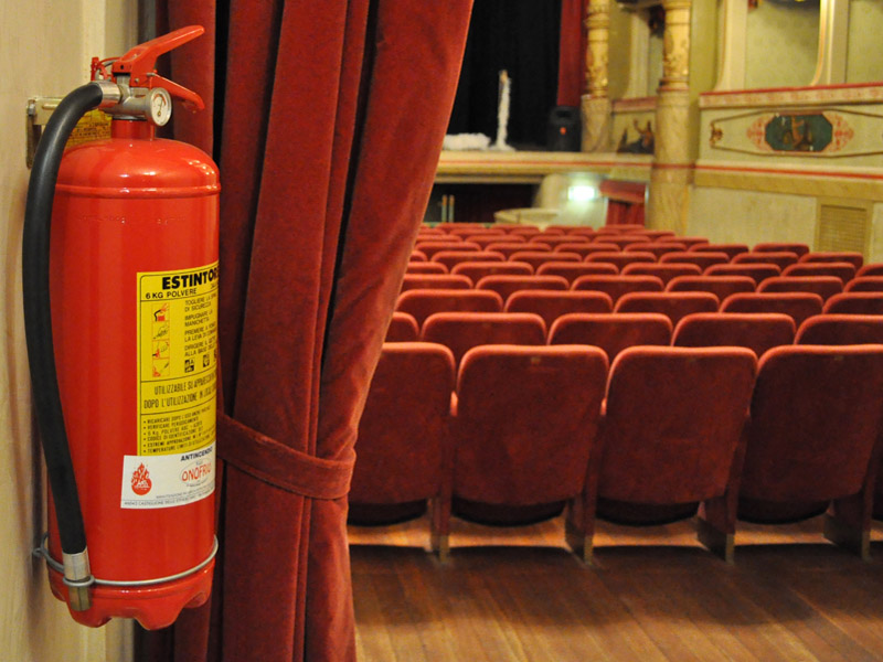 sicurezza alto rischio in teatro